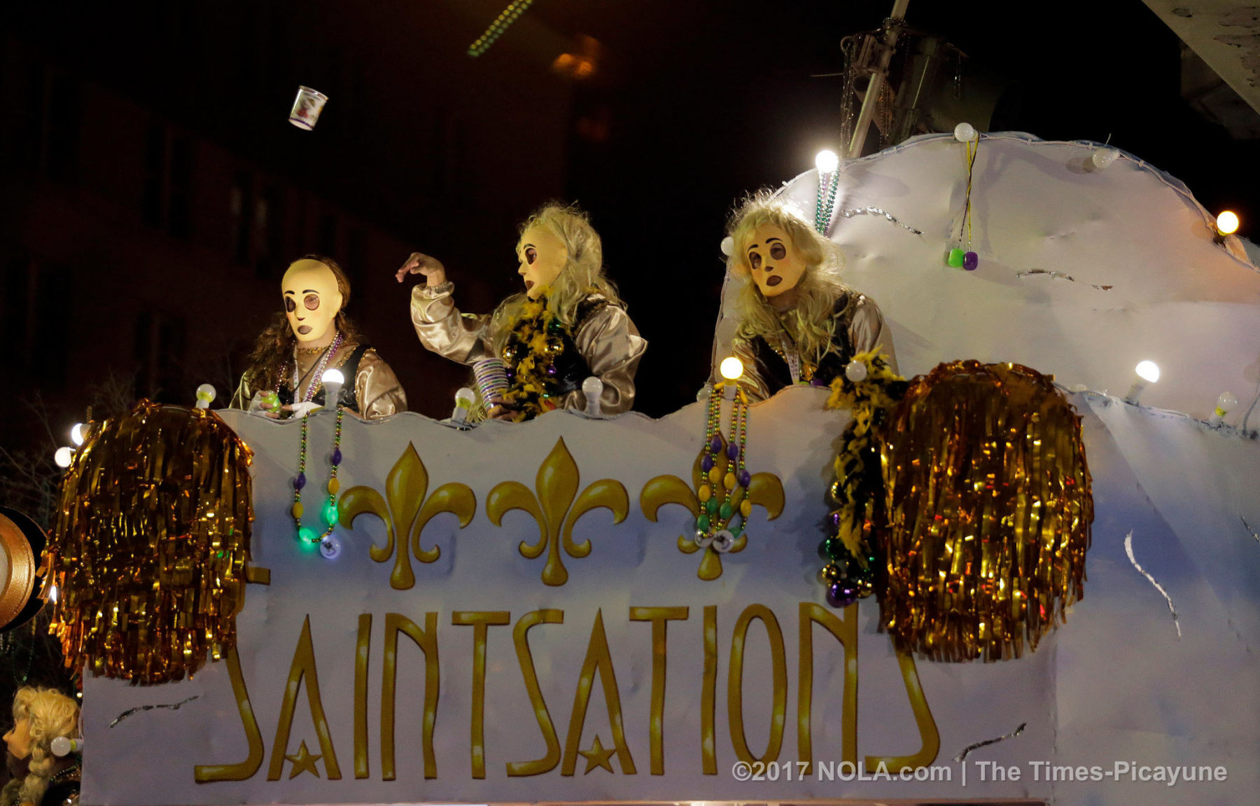 Krewe of Bacchus 2017 rolls in New Orleans: See Mardi Gras parade photos